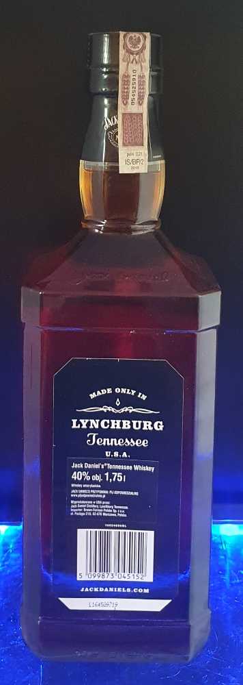 Black Label - Jack Daniels Distillery (1.75 L) alcohol collectible [Barcode 5099873045152] - Main Image 4