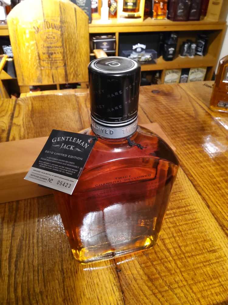 Gentleman Jack - Gen 4 - Twice Charcoal Mellowed - Jack Daniel Distillery (750 mL) alcohol collectible [Barcode 082184019221] - Main Image 4