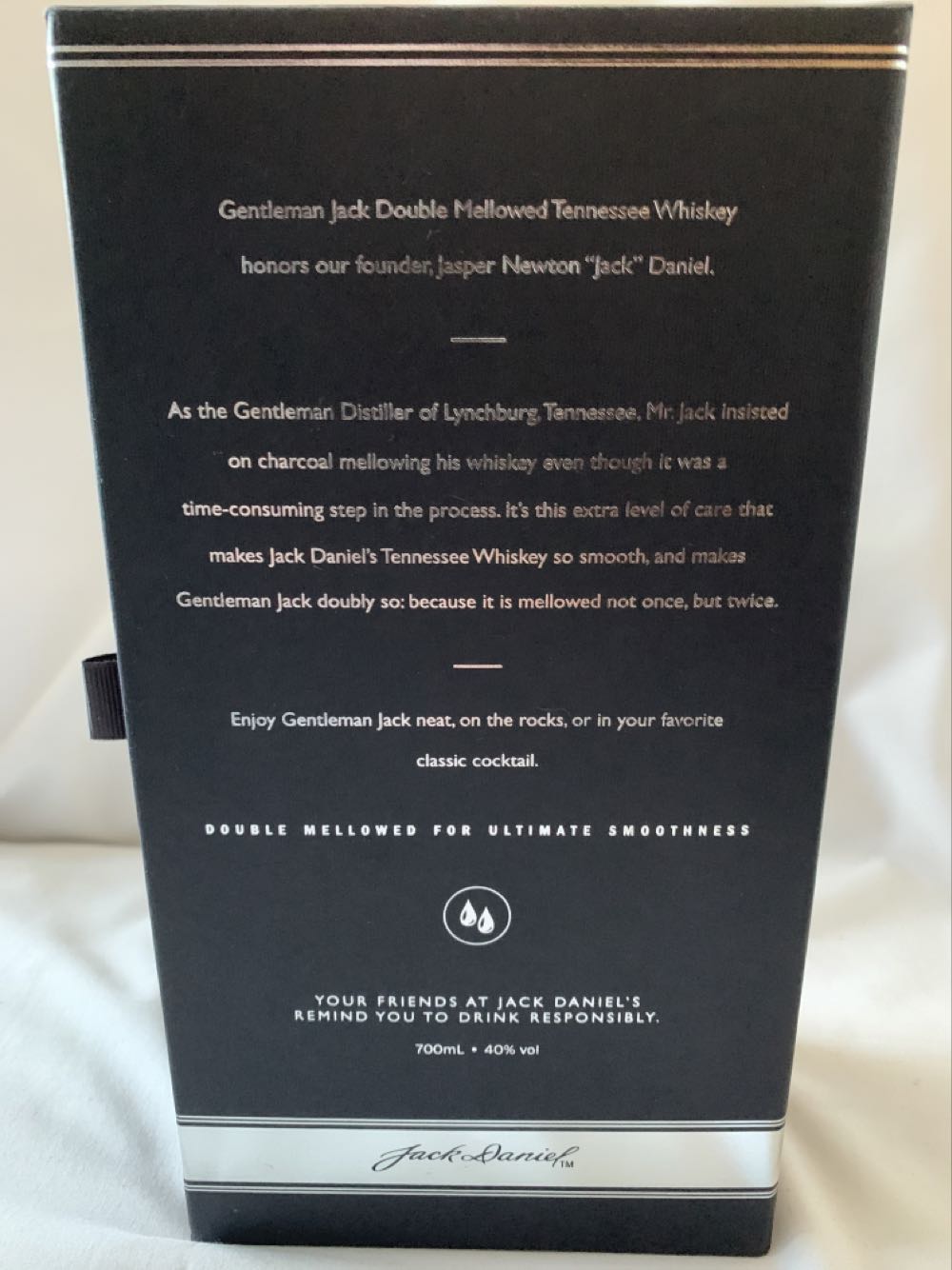 Gentleman Jack - Slide Box - Jack Daniel’s (700 mL) alcohol collectible [Barcode 5099873038758] - Main Image 2