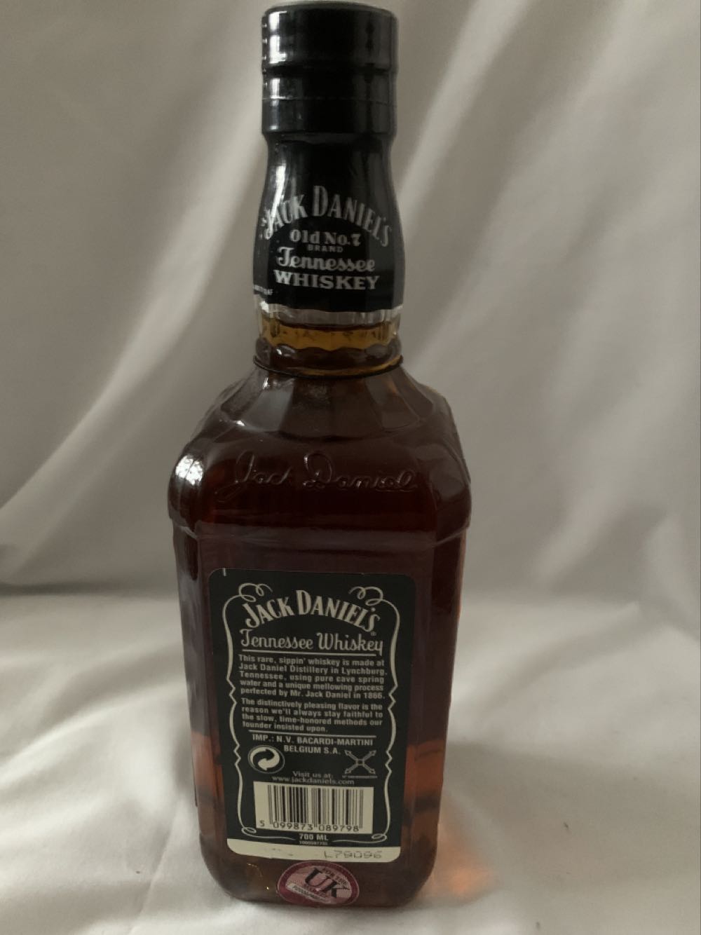 Black Label- Heritage Bottle - Jack Daniel’s (700 mL) alcohol collectible [Barcode 5099873089798] - Main Image 4