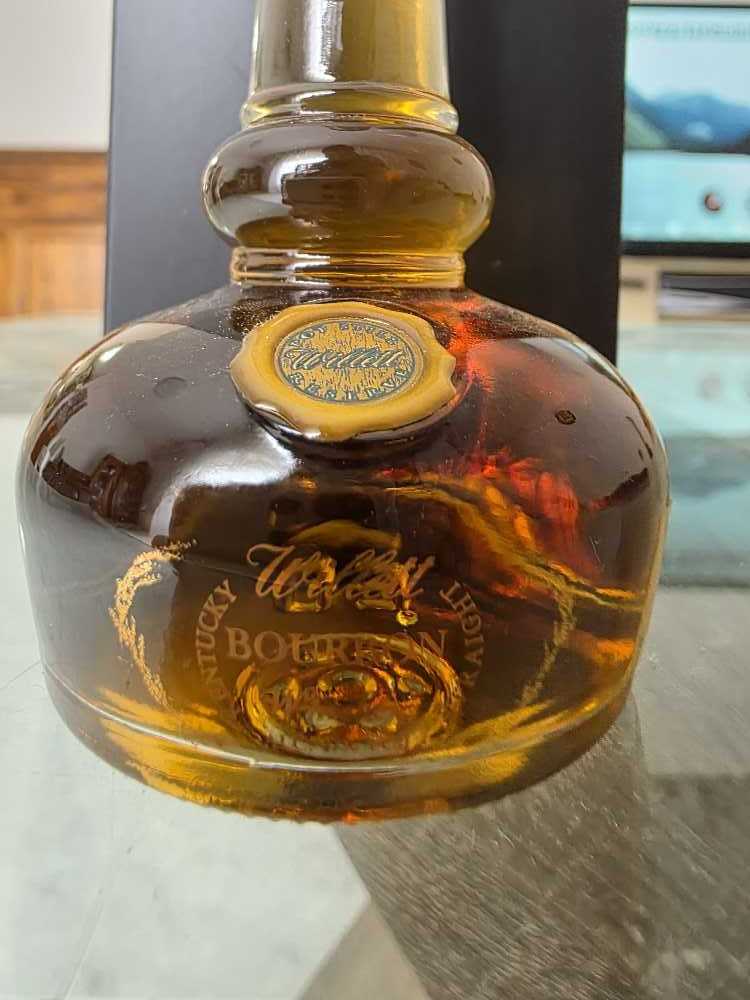 Willett Pot Still Reserve  - Willett Distillery (50 mL) alcohol collectible [Barcode 16808850] - Main Image 4