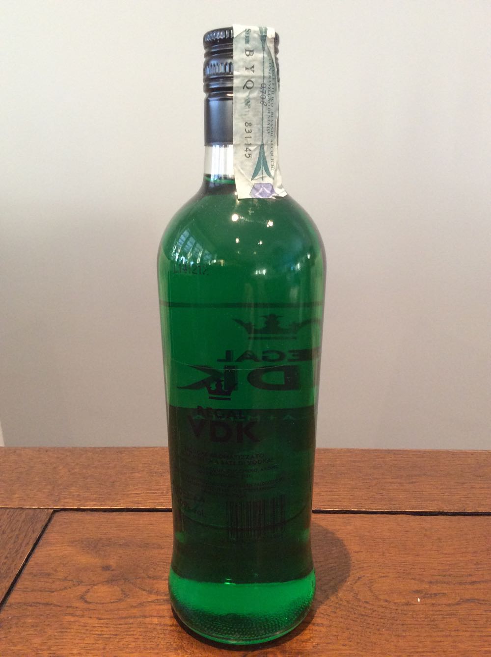 Regal Vdk Vodka + Menta 700ml 20% Italy - Distillerie Valdoglio Spa (700 mL) alcohol collectible [Barcode 8009710003464] - Main Image 2