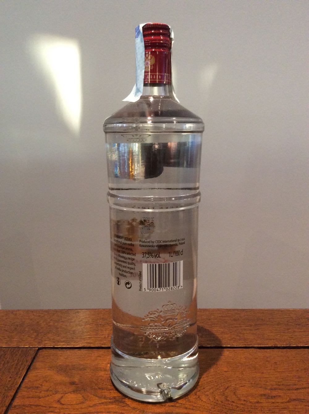 Romanoff Vodka 1000ml 37.5% Poland - CEDC International (1000 mL) alcohol collectible [Barcode 5900471028228] - Main Image 2