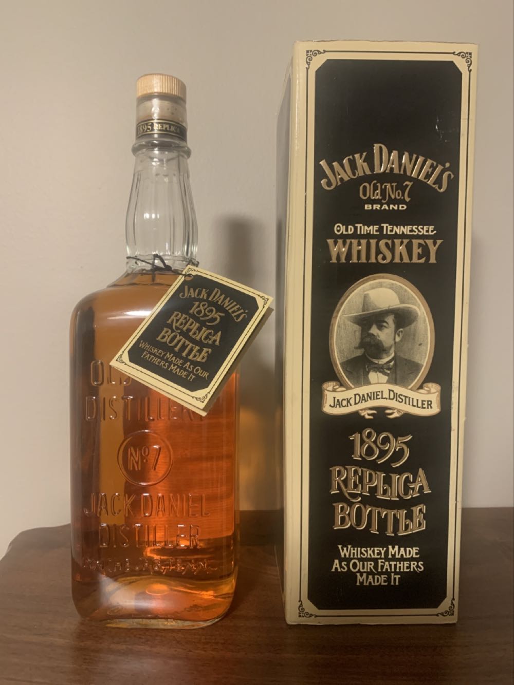 Scenes from Lynchburg #10 1 Liter