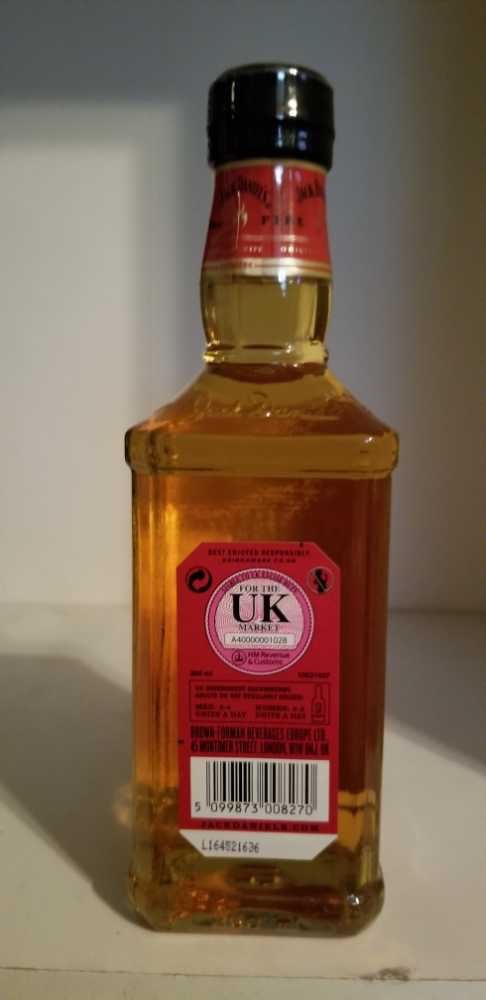 Fire (Cinnamon Spice - 35cl)  - Jack Daniel‘s Distillery (350 mL) alcohol collectible [Barcode 5099873008270] - Main Image 2