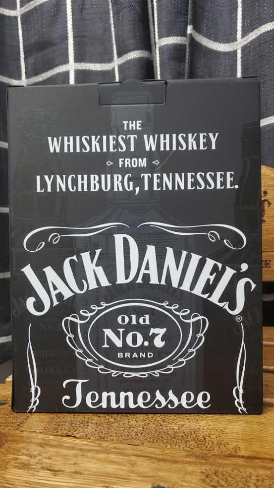 Jack Daniel’s Rocks Glasses 2021 - Jack Daniel‘s Distillery (750 mL) alcohol collectible [Barcode 082184201985] - Main Image 3