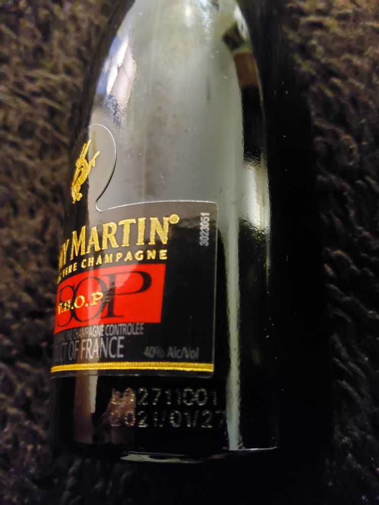 Remy Martin VSOP  - Rémy Cointreau (50 mL) alcohol collectible [Barcode 087236001681] - Main Image 3