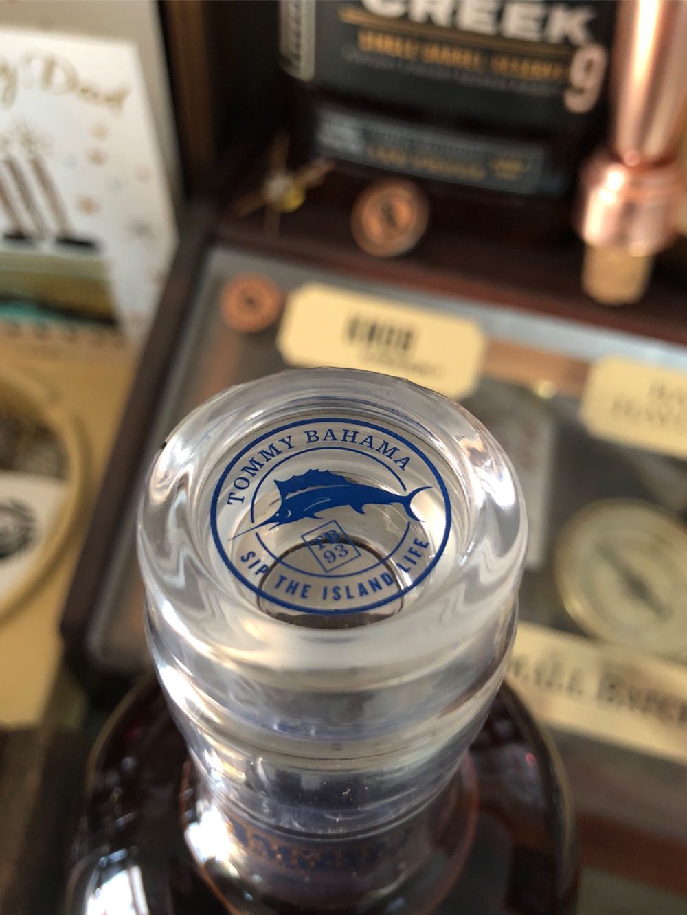 Tommy Bahama Ltd Edition 2019 - Coral Cay Distilling (750 mL) alcohol collectible [Barcode 855087004638] - Main Image 2