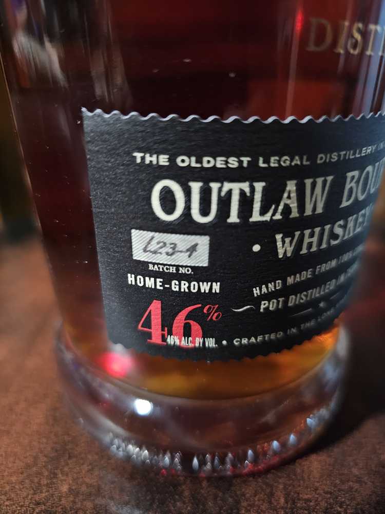 Yellow Rose Outlaw Bourbon - Yellow Rose Distilling (750 mL) alcohol collectible [Barcode 857186006025] - Main Image 3