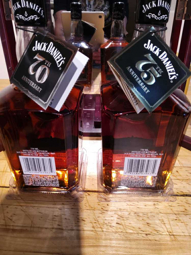  Anniversary 70th & 75th Prohibition Set 2008 REGISTER No.025507 NO. 018790 - Jack Daniel Distillery (750 mL) alcohol collectible [Barcode 082184034835] - Main Image 3