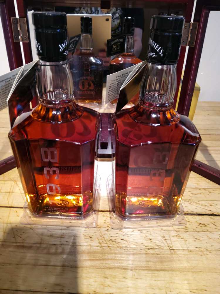  Anniversary 70th & 75th Prohibition Set 2008 REGISTER No.025507 NO. 018790 - Jack Daniel Distillery (750 mL) alcohol collectible [Barcode 082184034835] - Main Image 4