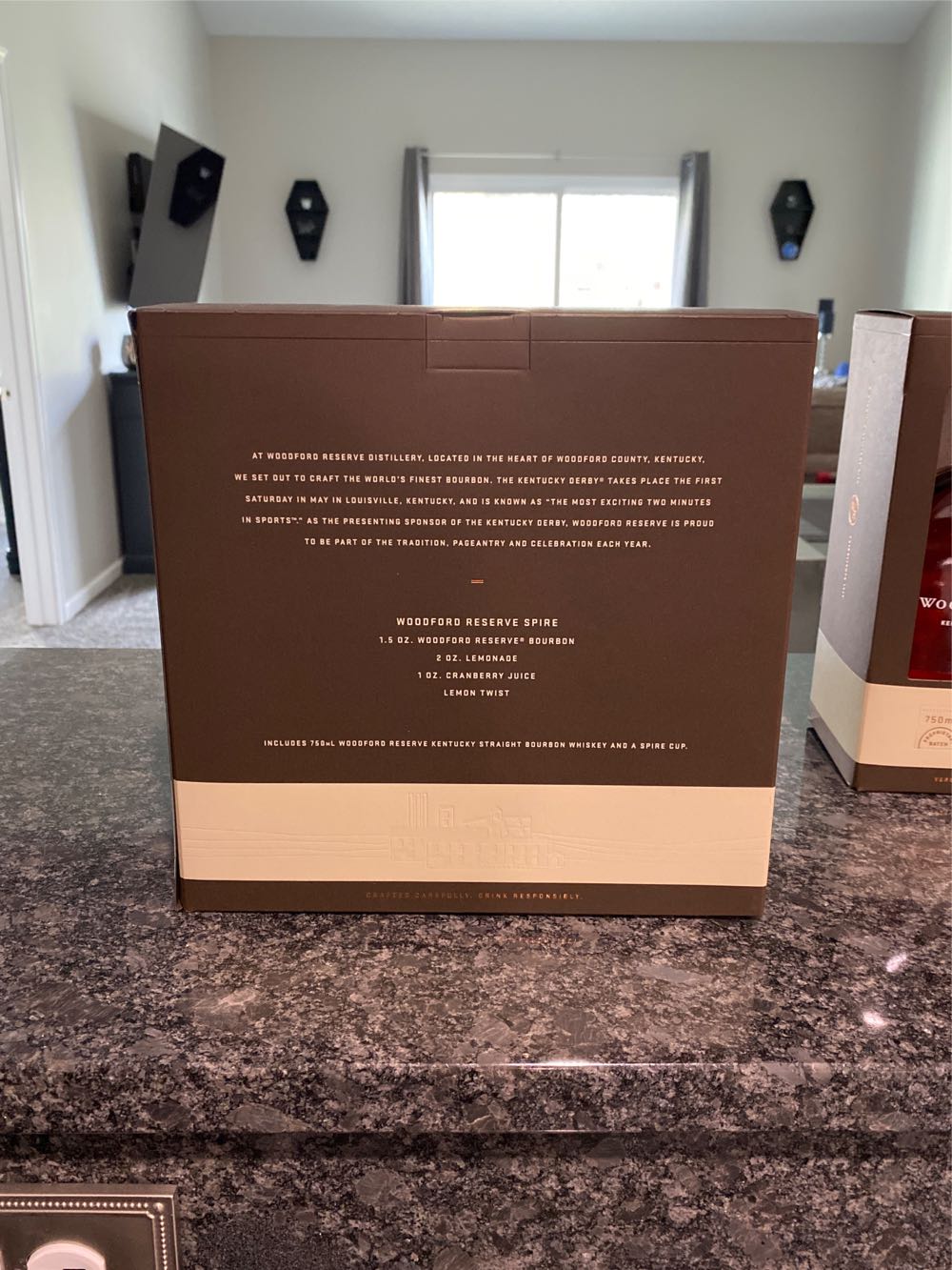 ZZZ Woodford Reserve Straight Bourbon Whiskey Kentucky Derby Limited Edition - Woodford Reserve (750 mL) alcohol collectible [Barcode 081128201982] - Main Image 2