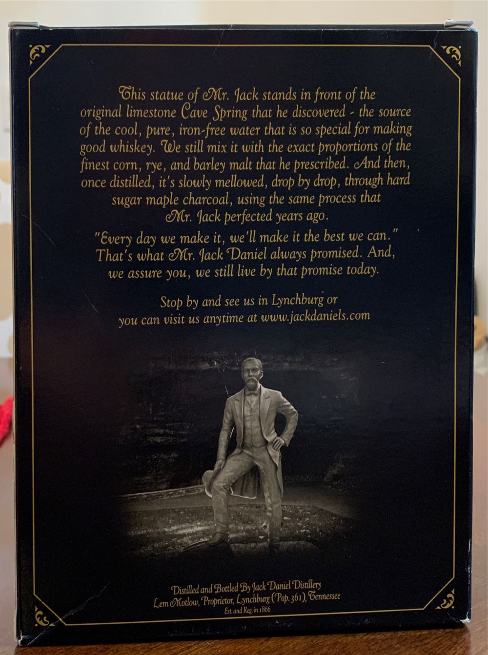 0 Set Black Label  With Dice And Cards (2nd) - Jack Daniel Distillery (375 mL) alcohol collectible [Barcode 082184046166] - Main Image 3