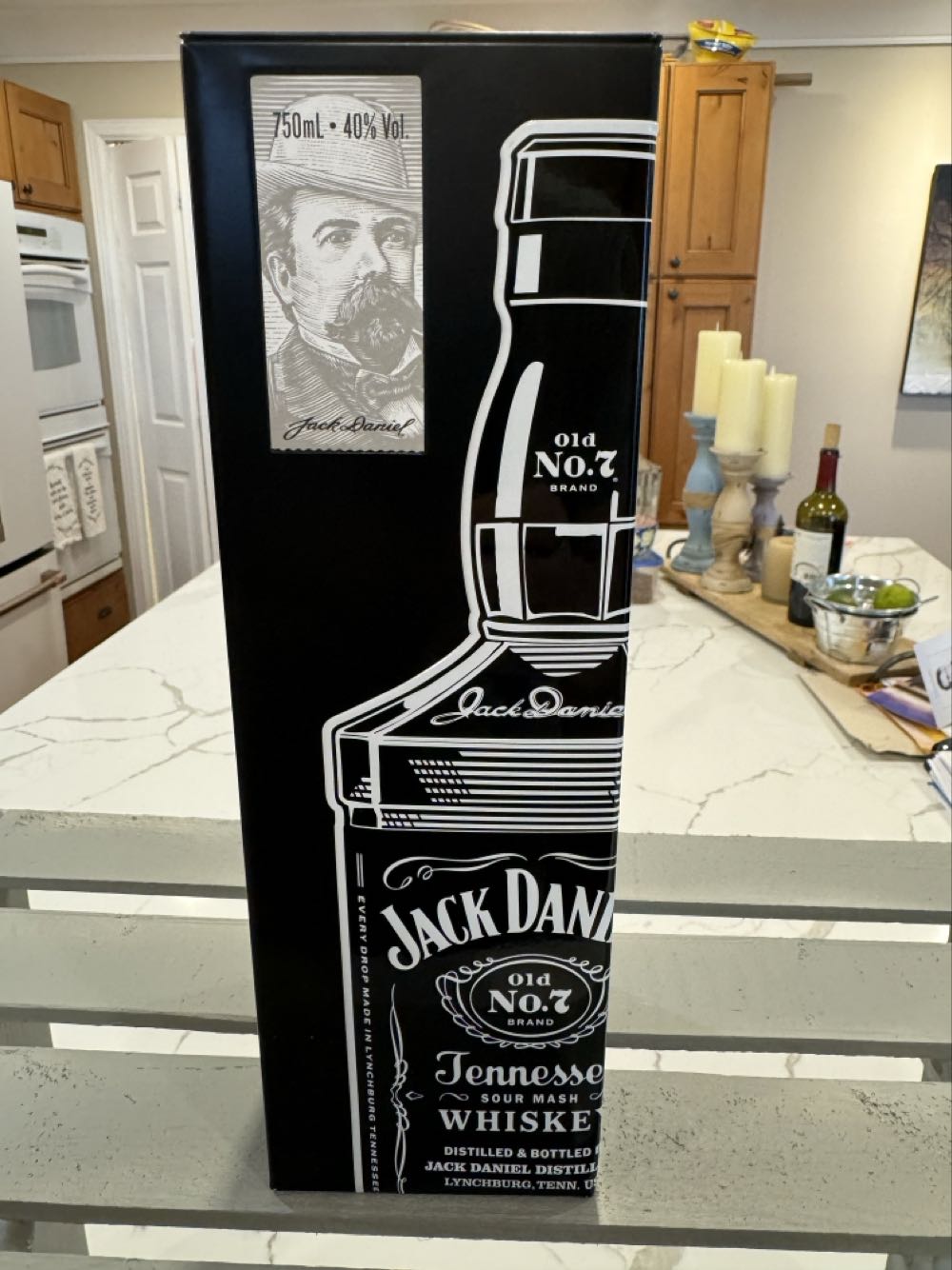 Jack Daniels Tin - Jack Daniels Distillery (750 mL) alcohol collectible [Barcode 082184080924] - Main Image 2