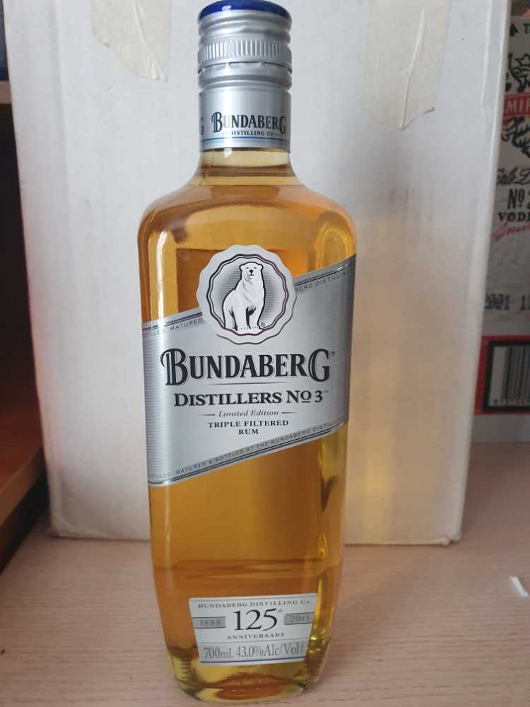 Bundaberg Distillers No3 - The Bundaberg Distilling Company (700 mL) alcohol collectible [Barcode 9310495078271] - Main Image 3