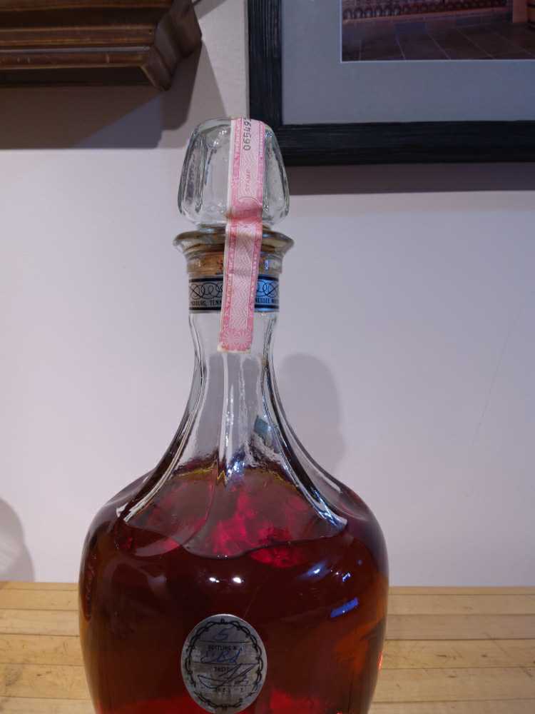 Belle of Lincoln Decanter  1979 - Jack Daniel Distillery (1.75 L) alcohol collectible - Main Image 3