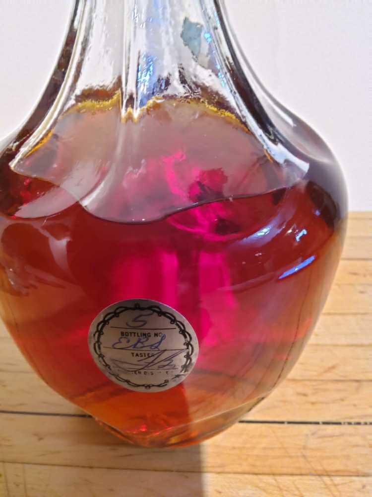 Belle of Lincoln Decanter  1979 - Jack Daniel Distillery (1.75 L) alcohol collectible - Main Image 4