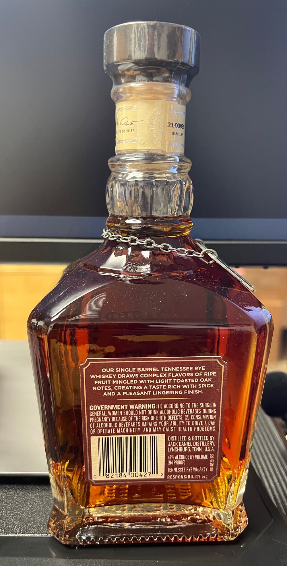 Peach State Squire #3 - Jack Daniel Distillery (750 mL) alcohol collectible [Barcode 082184004272] - Main Image 4