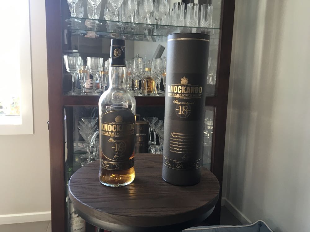 KNOCKANDO 18y Single Malt Scotch Whisky - The Knockando Distillery (700 mL) alcohol collectible [Barcode 5010103802550] - Main Image 2