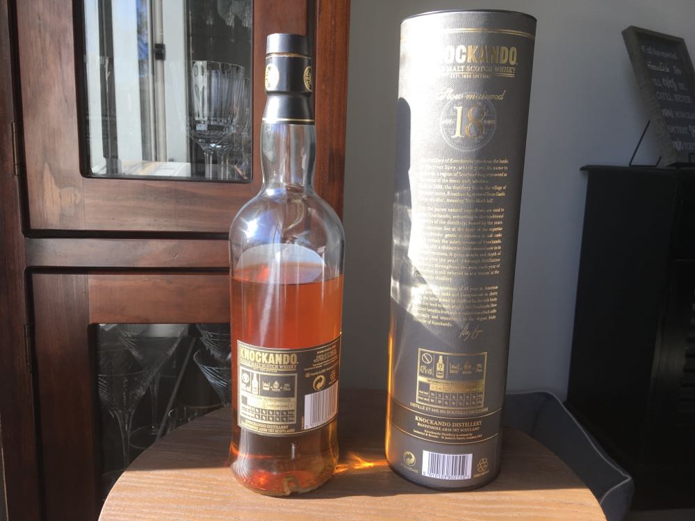 KNOCKANDO 18y Single Malt Scotch Whisky - The Knockando Distillery (700 mL) alcohol collectible [Barcode 5010103802550] - Main Image 3