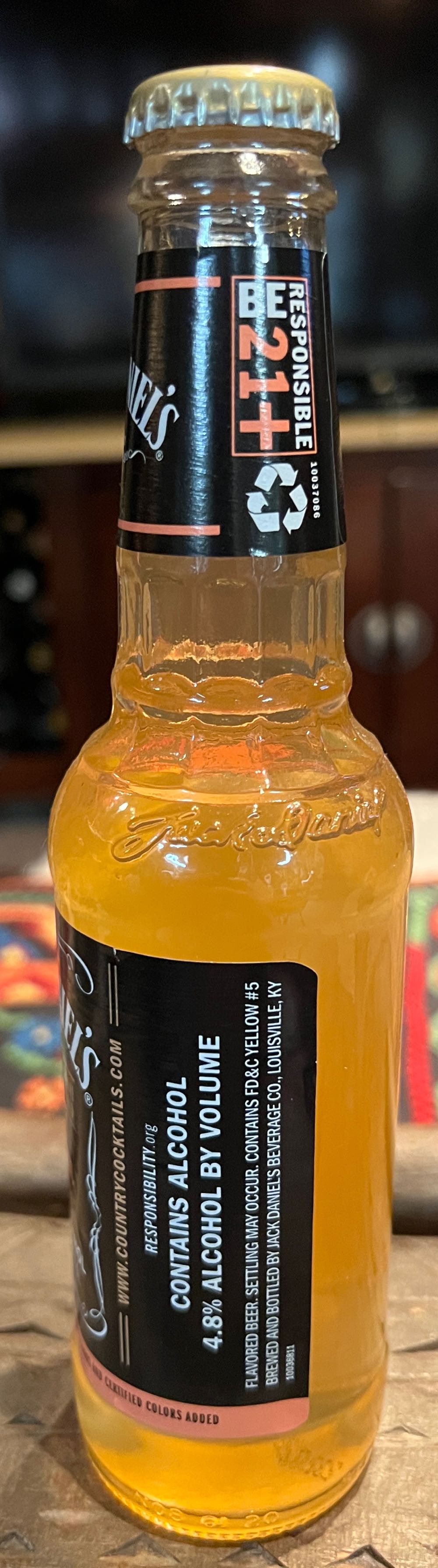 Southern Peach - Jack Daniel’s Beverage Co. (10 FL OZ) alcohol collectible [Barcode 082184003084] - Main Image 3