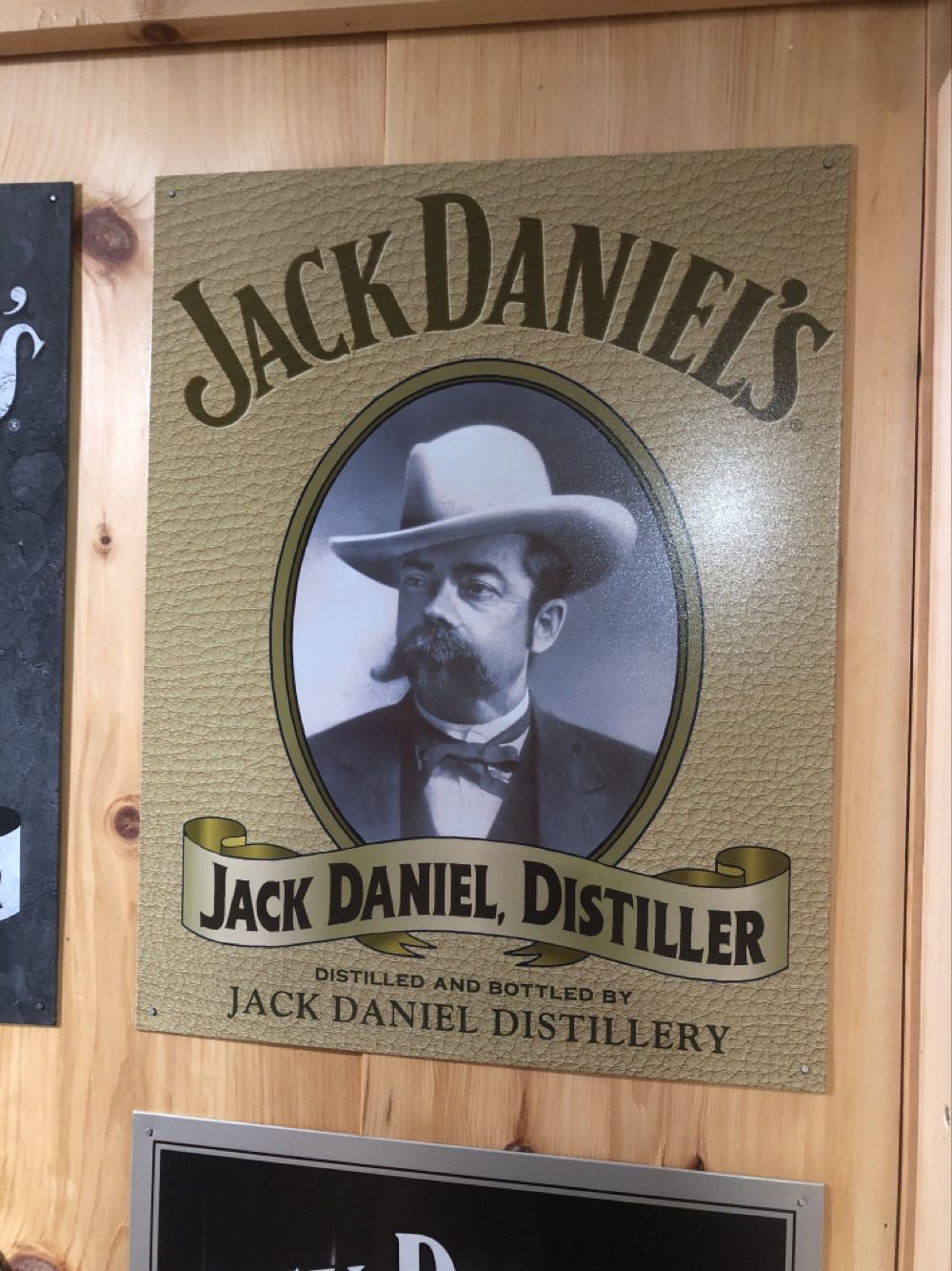 TIN : Jack Daniels Distiller Tin Sign  alcohol collectible - Main Image 2