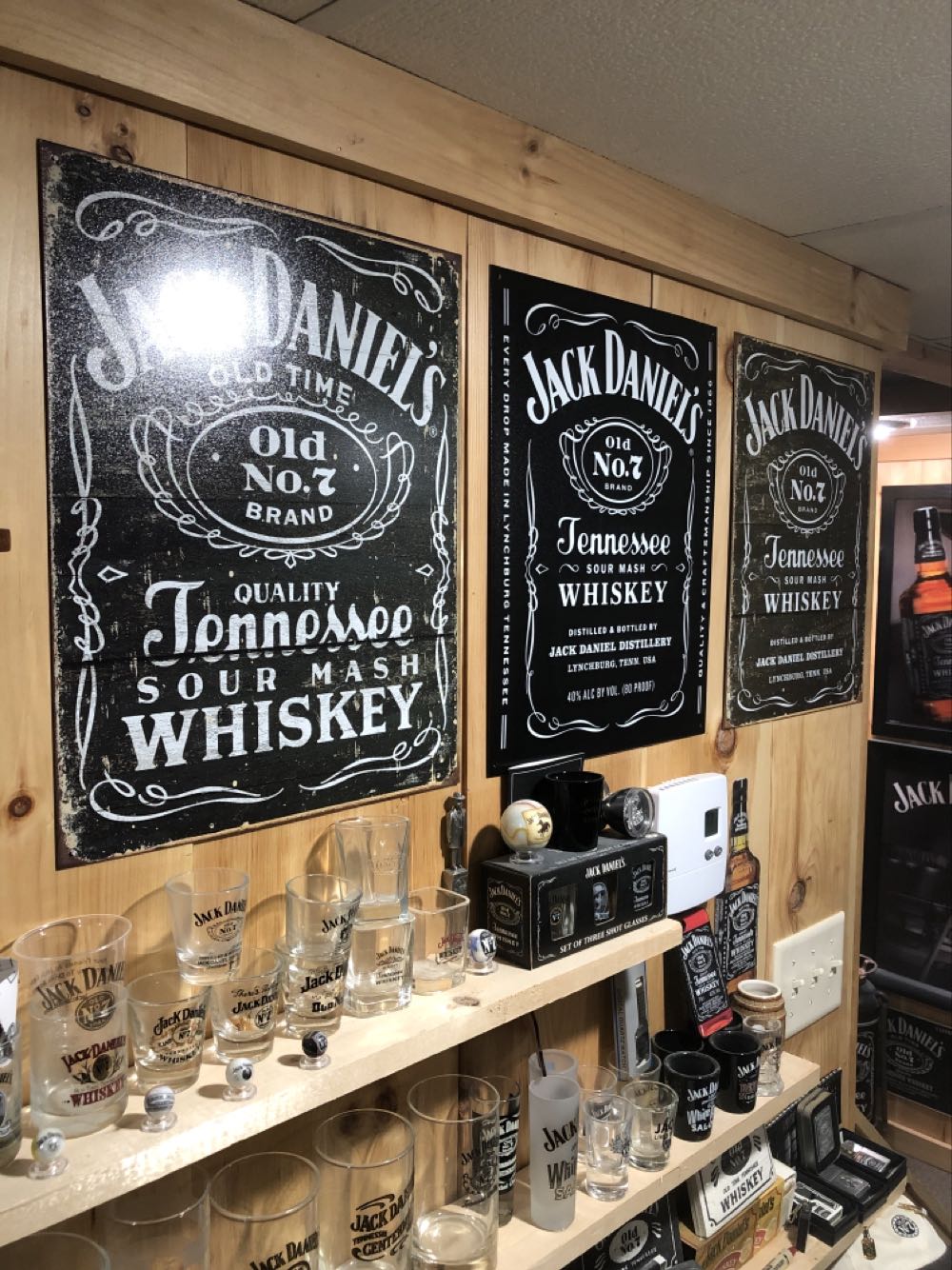 TIN : Jack Daniels Black Label Tin  alcohol collectible - Main Image 3