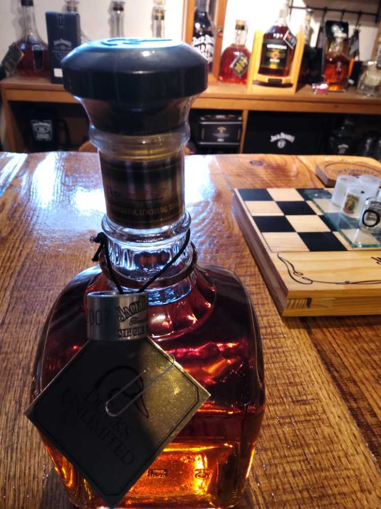 Ducks Unlimited 2007 - Jack Daniel‘s Distillery (750 mL) alcohol collectible - Main Image 3