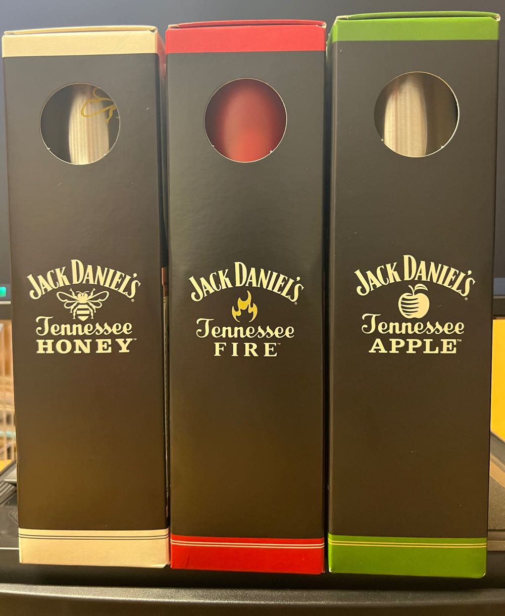 Set Un Verre Inox offert- Honey, Fire, Apple 2021 - Jack Daniel Distillery (700 mL) alcohol collectible - Main Image 4