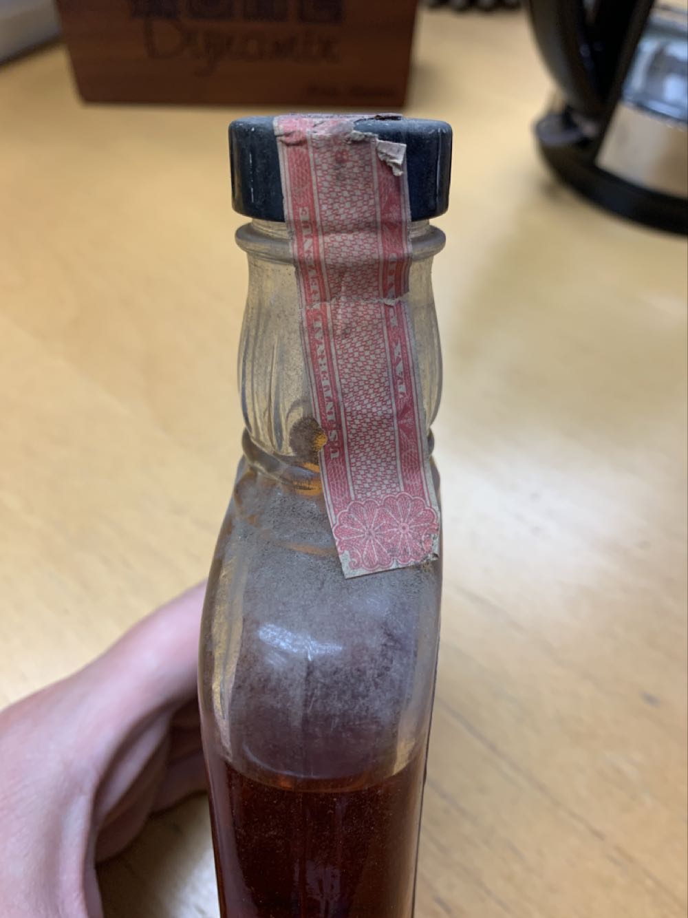 Black Label Half Pint - Jack Daniel Distillery (200 mL) alcohol collectible - Main Image 3