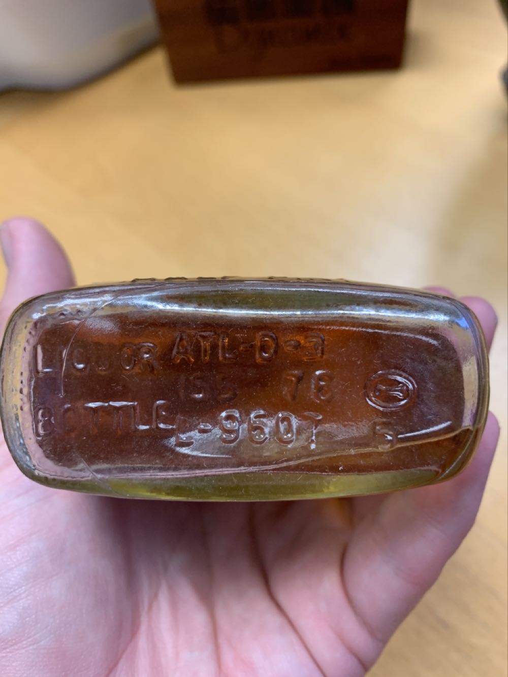 Black Label Half Pint - Jack Daniel Distillery (200 mL) alcohol collectible - Main Image 4