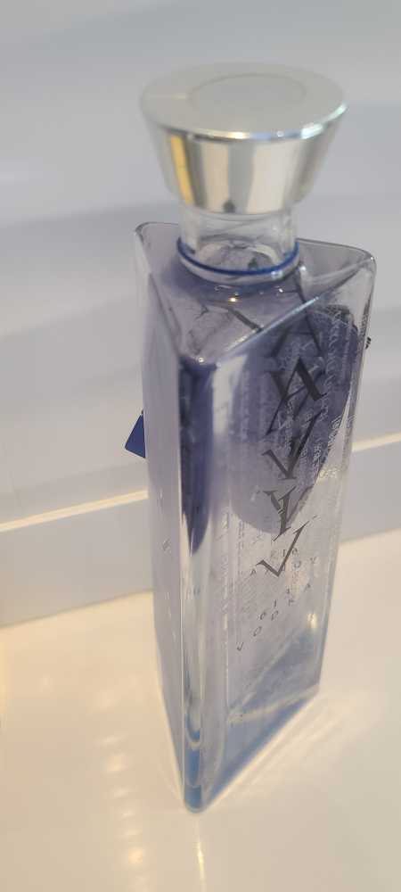 AVIV 613 - Israel (750 mL) alcohol collectible - Main Image 3