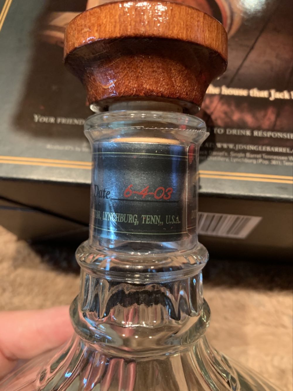 Set With Two Glasses - Jack Daniel Distillery alcohol collectible [Barcode 082184046791] - Main Image 4