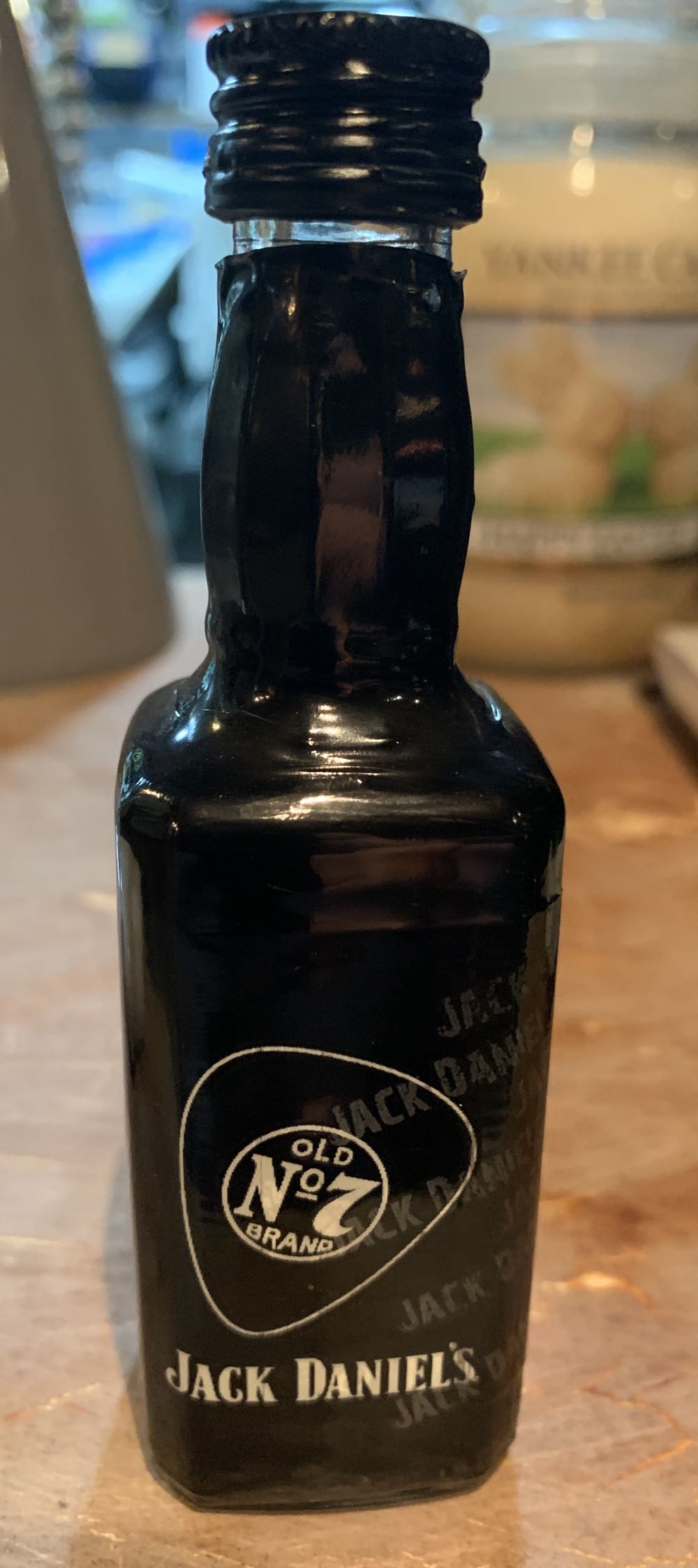 Mini Wrap Black 2005 - Jack Daniel Distillery (50 mL) alcohol collectible - Main Image 4