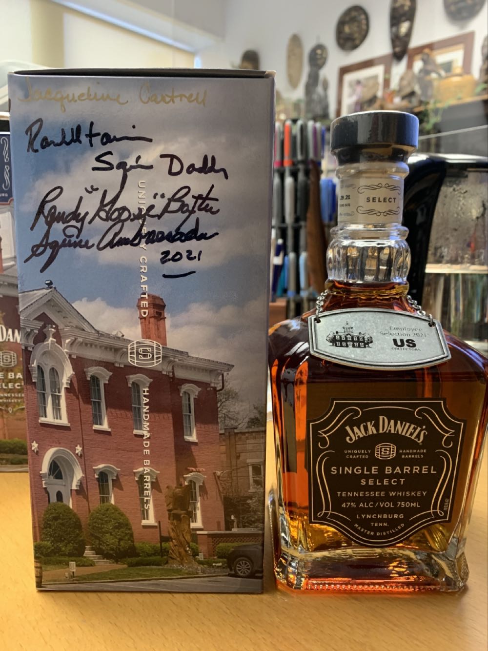 US Collectors Motlow House Charity - Jack Daniel Distillery (750 mL) alcohol collectible - Main Image 2