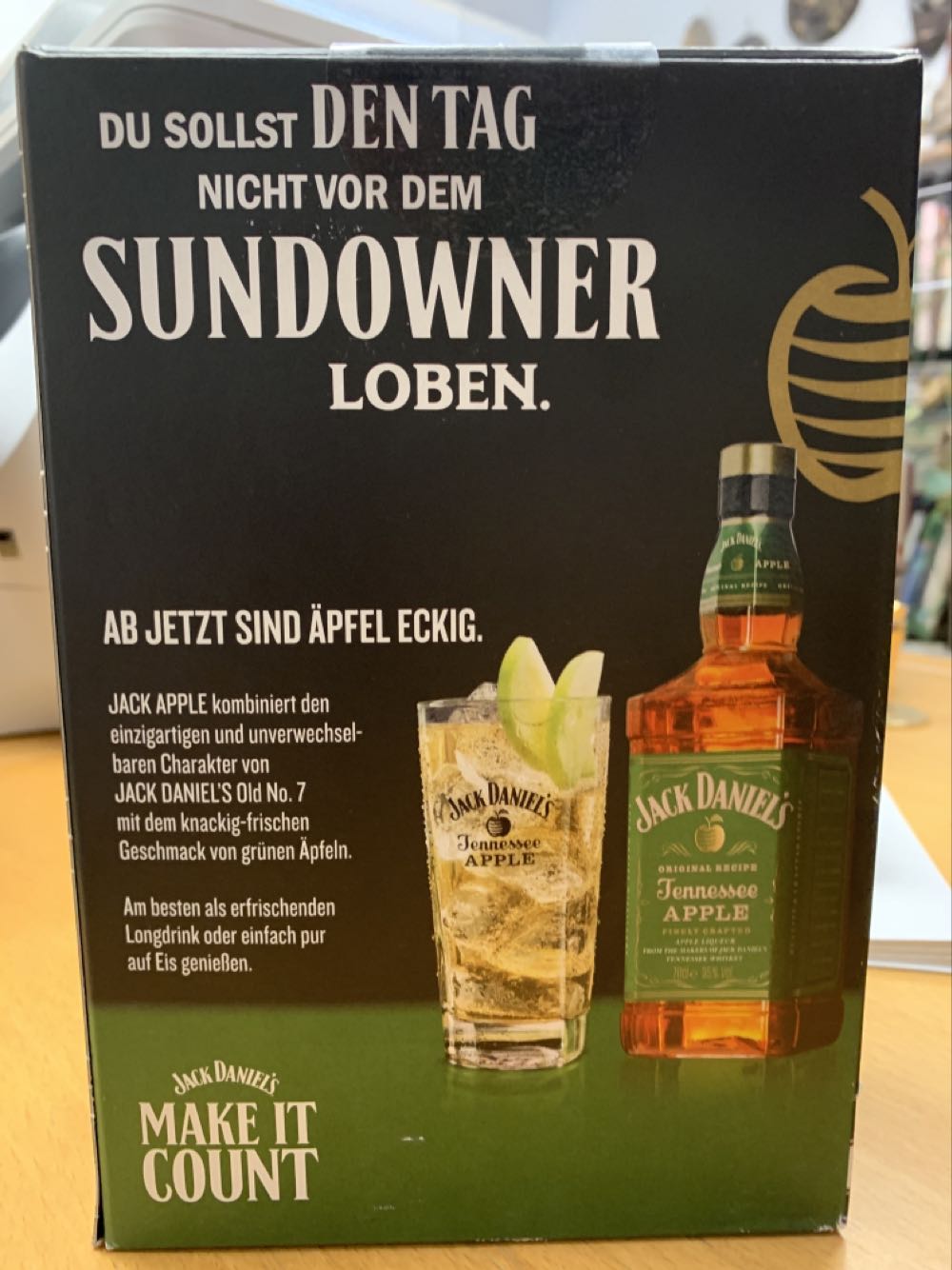 Set Green Apple Poland 2021 - Jack Daniel Distillery (350 mL) alcohol collectible - Main Image 2