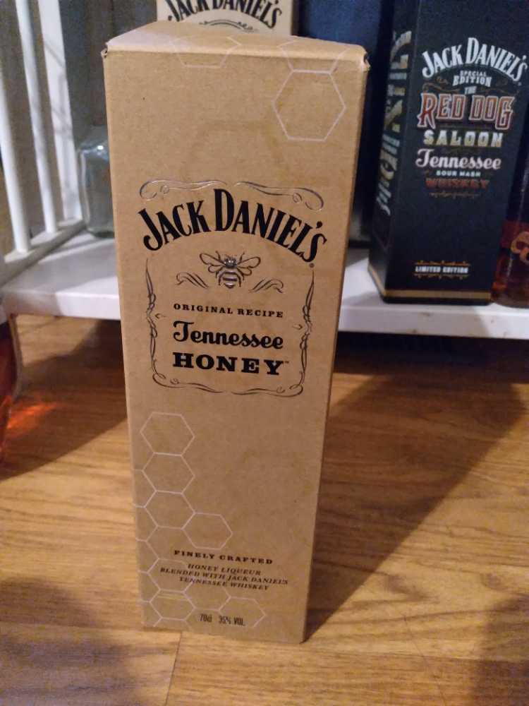 Honey Whiskey 700ml - Jack Daniel Distillery alcohol collectible [Barcode 082184042397] - Main Image 2