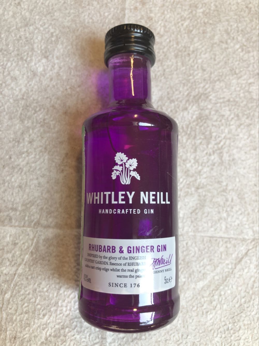 Whitley Neill Rhubarb & Ginger Gin - The Whitley Neill Distillery (50 mL) alcohol collectible [Barcode 5011166055235] - Main Image 2