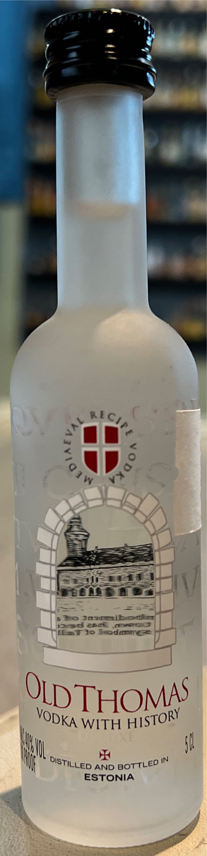 Old Thomas - Estonia (50 mL) alcohol collectible [Barcode 4744082010255] - Main Image 2