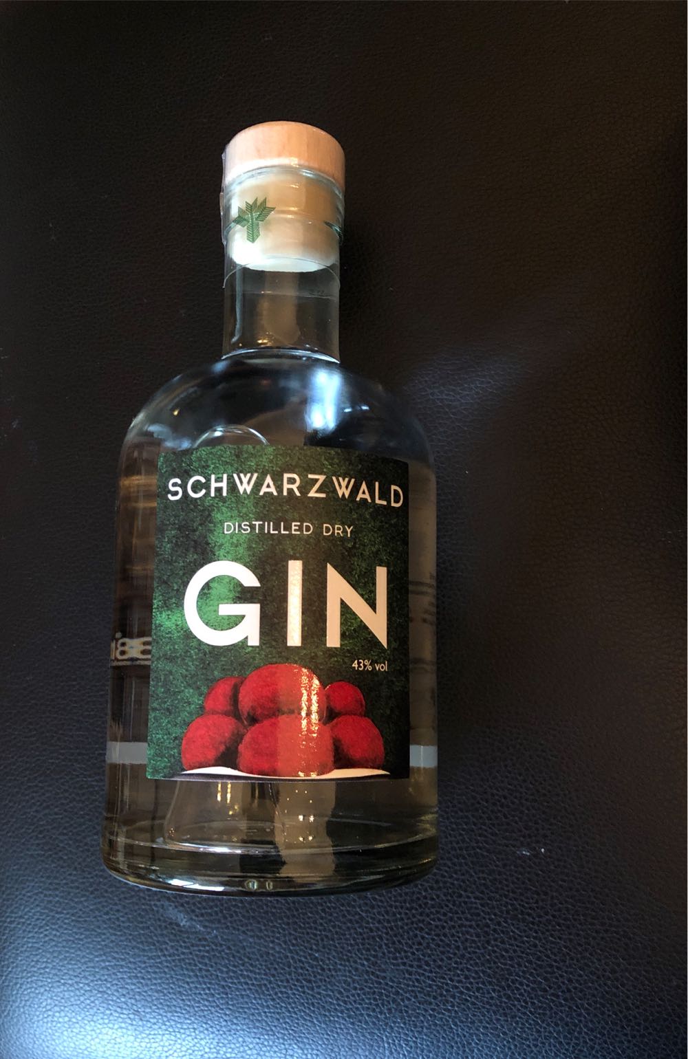 Schwarzwald Gin  alcohol collectible [Barcode 20830731] - Main Image 2