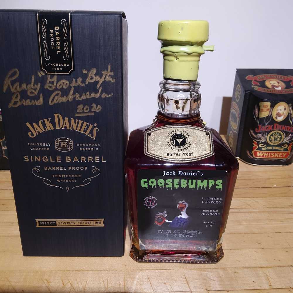 Goose Christmas Goose - Jack Daniel’s Distillery, Lynchburg, TN (750 mL) alcohol collectible - Main Image 2