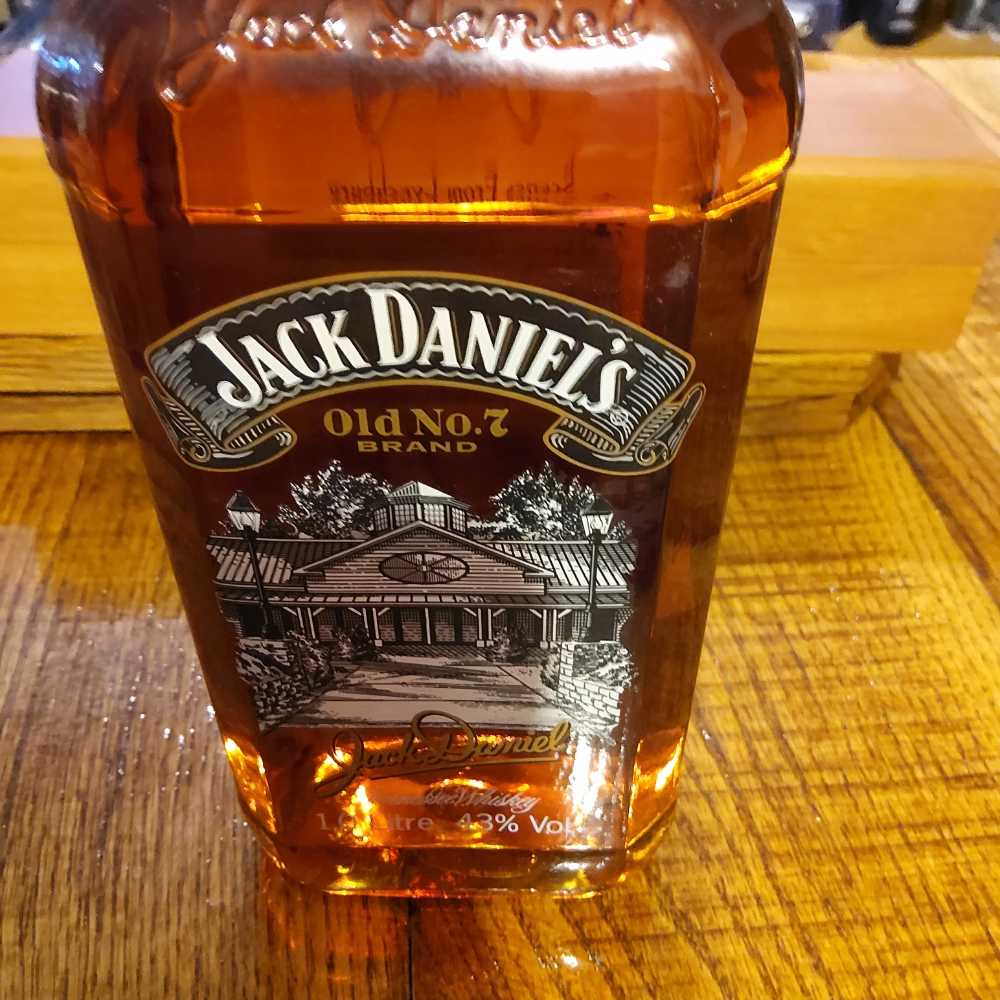 One Liter Scenes of LynchBurg # 1 - Jack Daniels’ Distillery (1 L) alcohol collectible - Main Image 4
