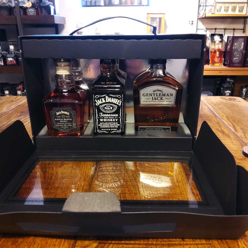 Gift Set Assorted Single Barrel - Black Label - Gen. Jack - Jack Daniel‘s Distillery (375 mL) alcohol collectible - Main Image 3