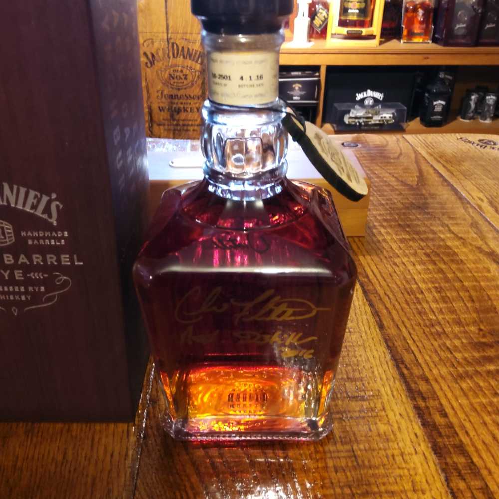Single Barrel Rye 4-1-16 - Jack Daniel‘s Distillery (750 mL) alcohol collectible - Main Image 2