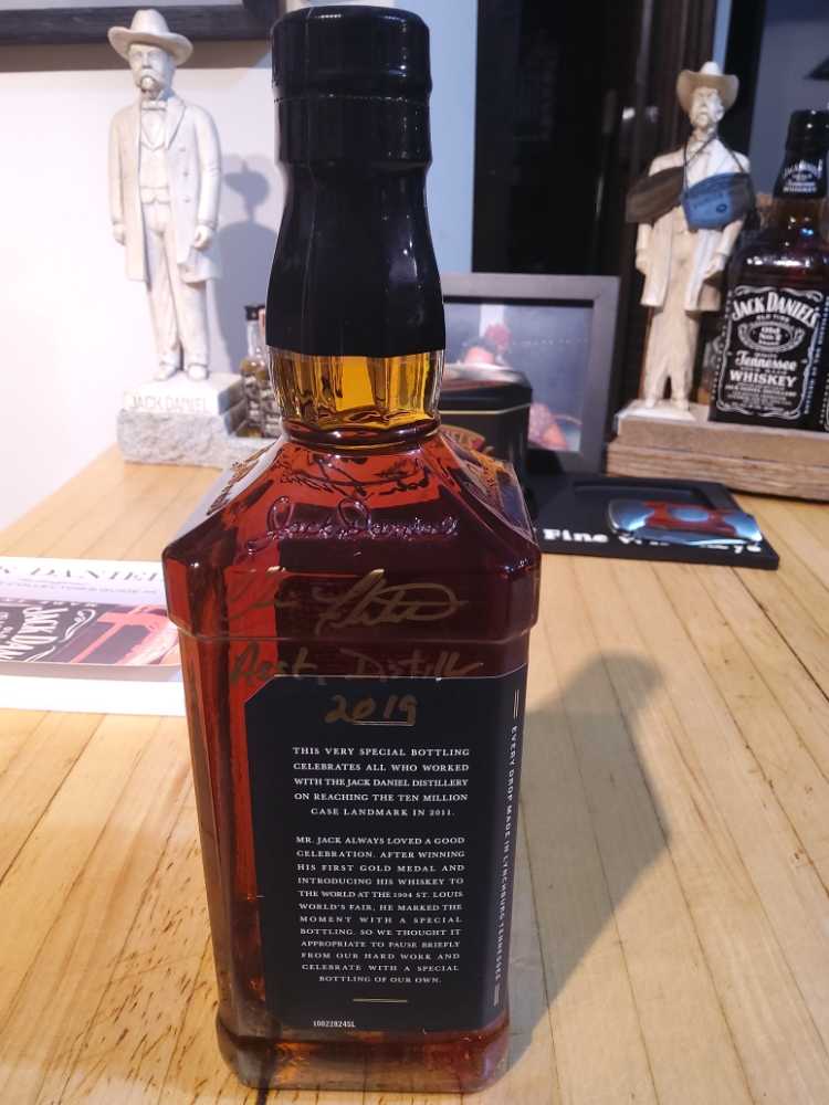Employee Ten Million Case Milestone 2011 - Jack Daniel‘s Distillery (750 mL) alcohol collectible - Main Image 3