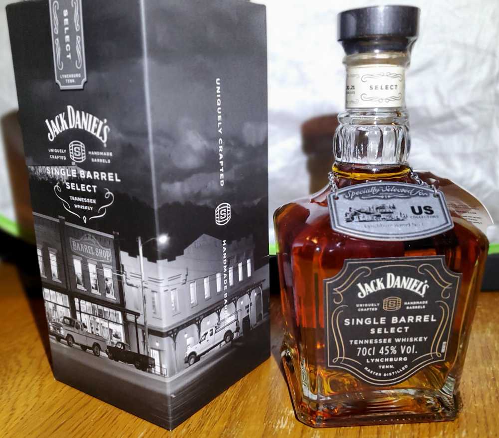 US Collectors Lynchburg Barrel Shop Barrel No 1 - Jack Daniels’ Distillery (700 mL) alcohol collectible [Barcode 5099873088654] - Main Image 2