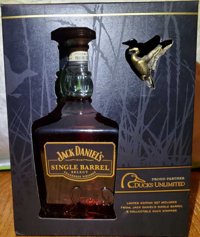 mr. toms spirits cinnamon whiskey