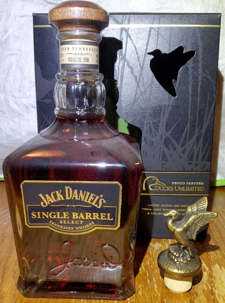 Polish Ducks  2017 Unlimited - Jack Daniels’ Distillery (750 mL) alcohol collectible [Barcode 082184087008] - Main Image 2