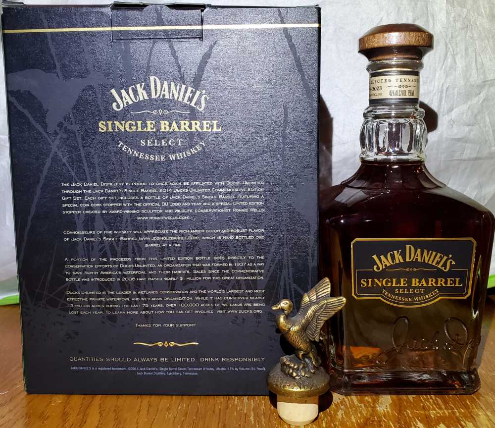 Polish Ducks  2017 Unlimited - Jack Daniels’ Distillery (750 mL) alcohol collectible [Barcode 082184087008] - Main Image 3