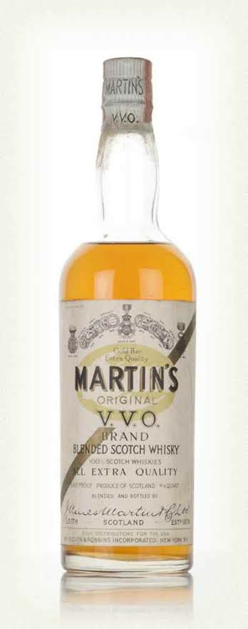 Martin’s V.V.O 10 Y.O. Whisky - James Martin & Co Ltd (30mL) alcohol collectible - Main Image 2
